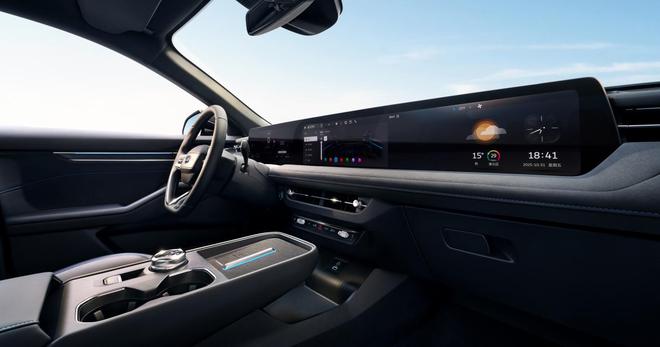 25广州车展 智趣烈马、新蒙迪欧双星闪耀AG旗舰厅最新版福特全明星阵容登陆20(图1)